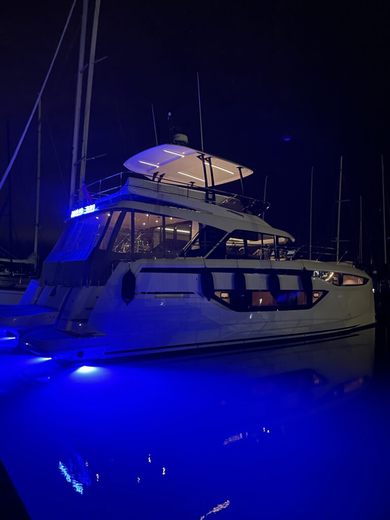 yacht Trace chaseboat towing and anti theft